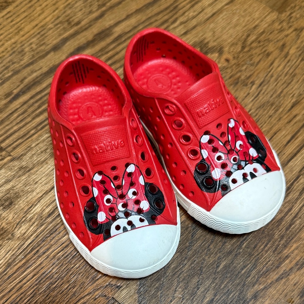 Native Kids Minnie Mouse Slip-On Sneakers